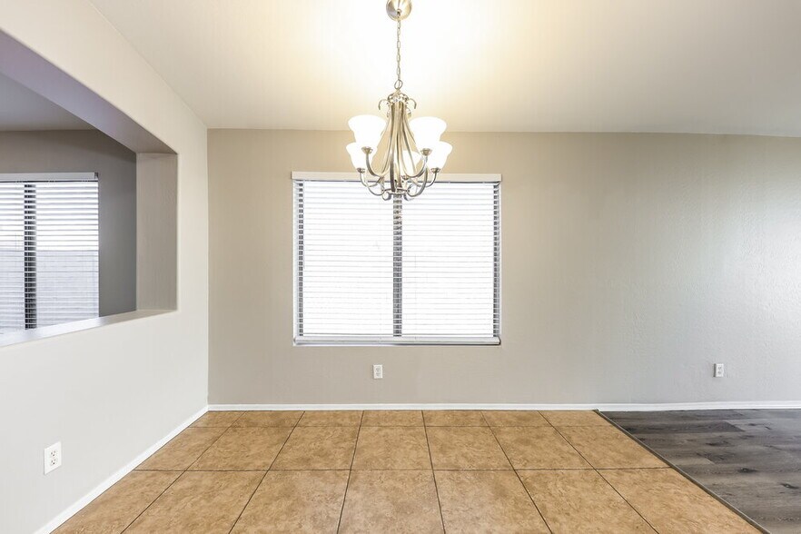 Building Photo - 13286 W Acapulco Ln