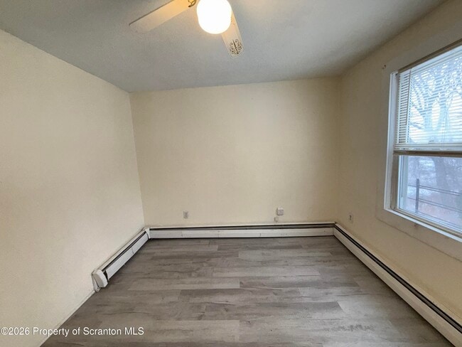 Building Photo - 2140-2140 Pond Ave