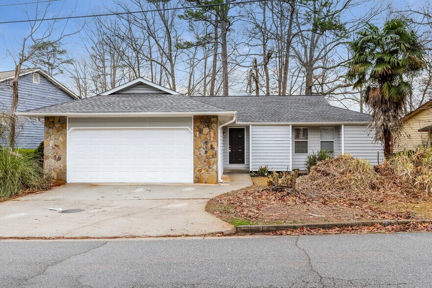 Primary Photo - 721 Pepperwood Trail