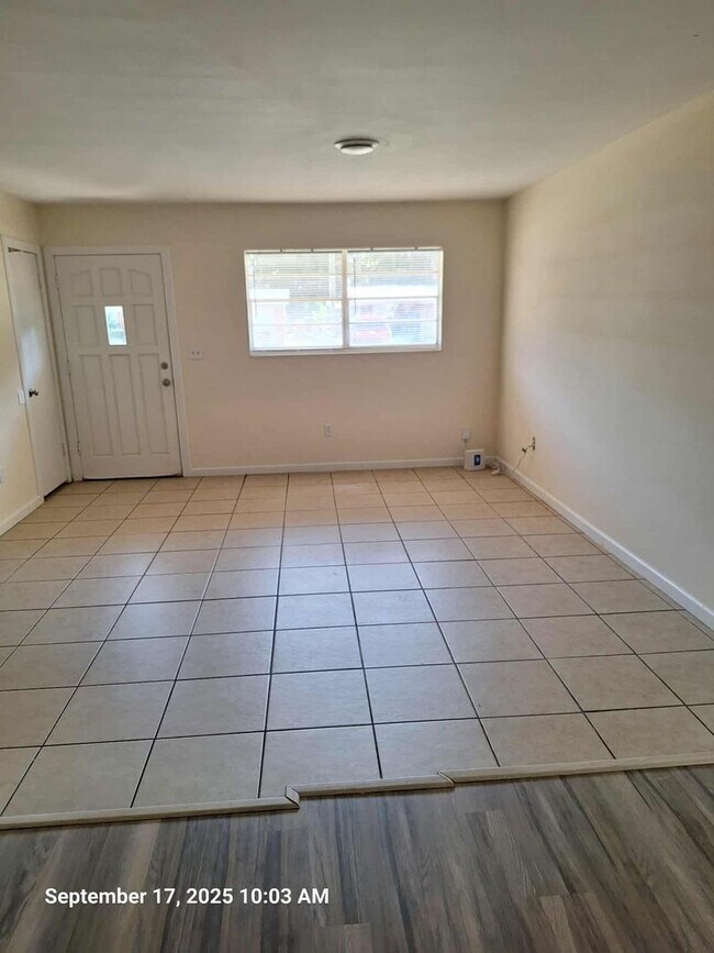 Building Photo - 3 Bedroom 2 Bath home in Milton