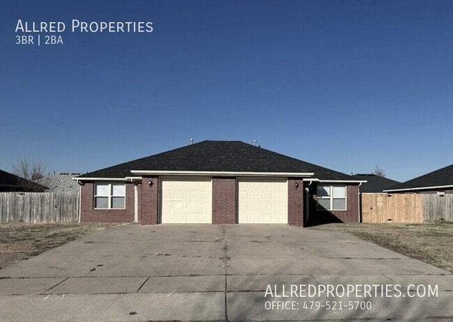 Primary Photo - 403 E Asher Ct