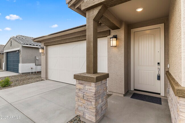 Building Photo - 15849 W Gray Fox Trl