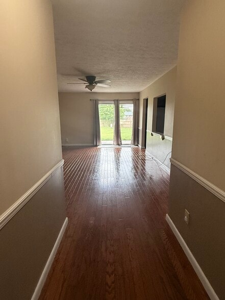 Building Photo - 2427 Latrobe Ave