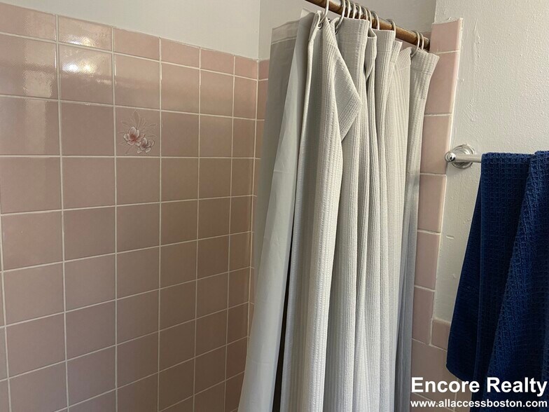 Building Photo - 61 S Huntington Ave