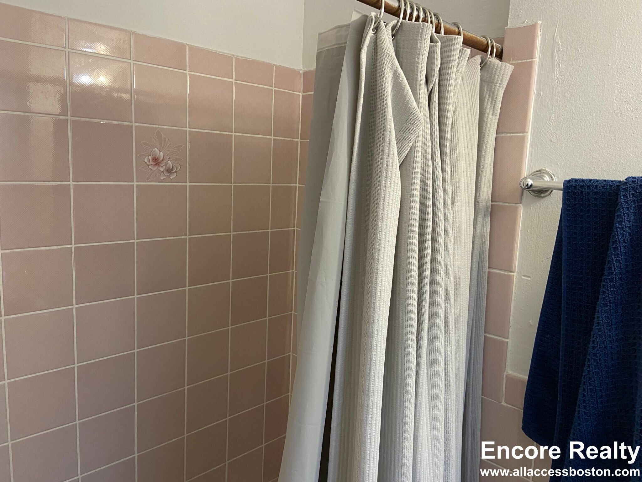 Building Photo - 61 S Huntington Ave