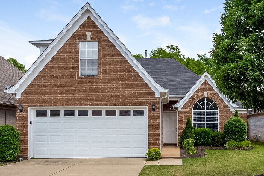 Primary Photo - 7158 Crape Myrtle Dr