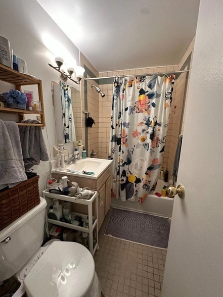 Building Photo - 191A Richards St