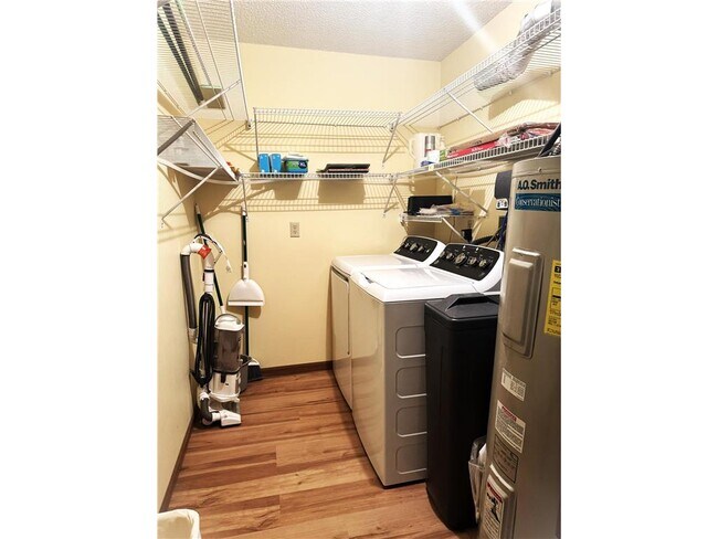 Building Photo - 15565 26th Ave N