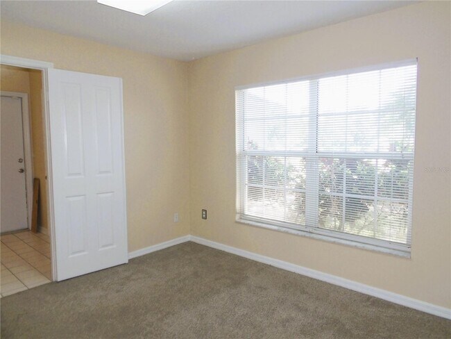 Building Photo - 1802 Durkee Pl