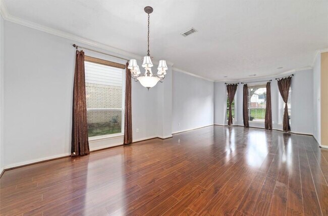 Building Photo - 2218 Laurel Birch Dr