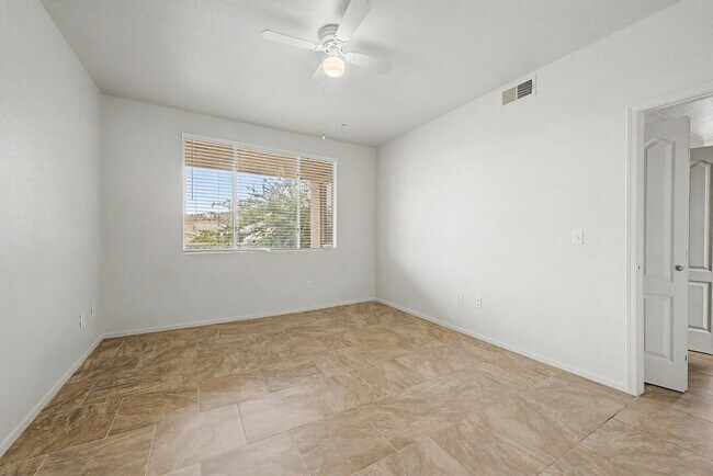 Building Photo - 16013 S Desert Foothills Pkwy