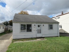 Building Photo - 1346 E 346th St