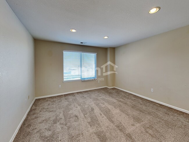 Building Photo - 19691 E 39th Ave