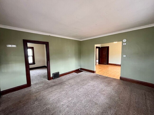 Building Photo - 1335 Prospect Ave