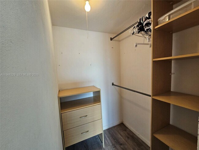 Building Photo - 2491 SW 82nd Ave