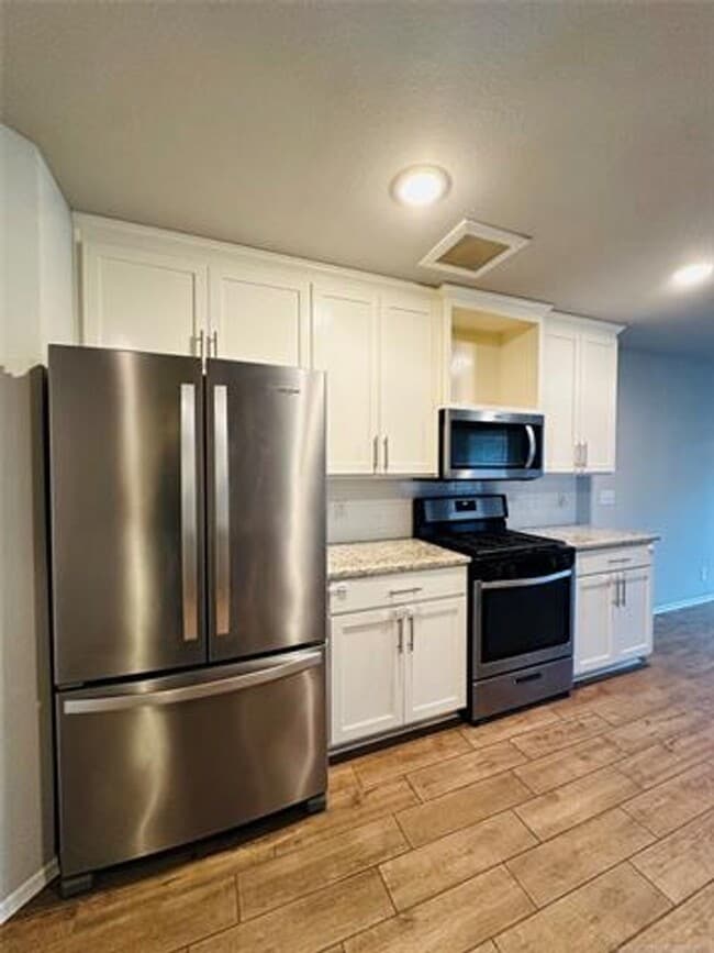 Building Photo - HOUSE FOR RENT!!!