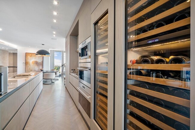 Building Photo - 2200 N Ocean Blvd