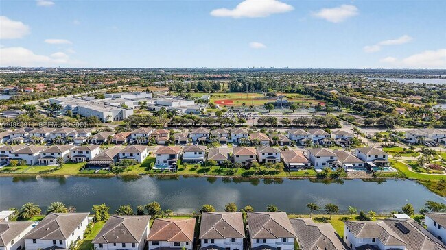 Building Photo - 4398 SW 173rd Ave