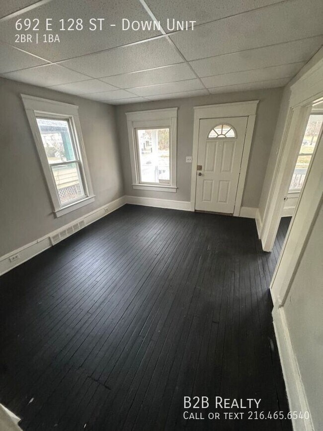 Building Photo - 692 E 128th St