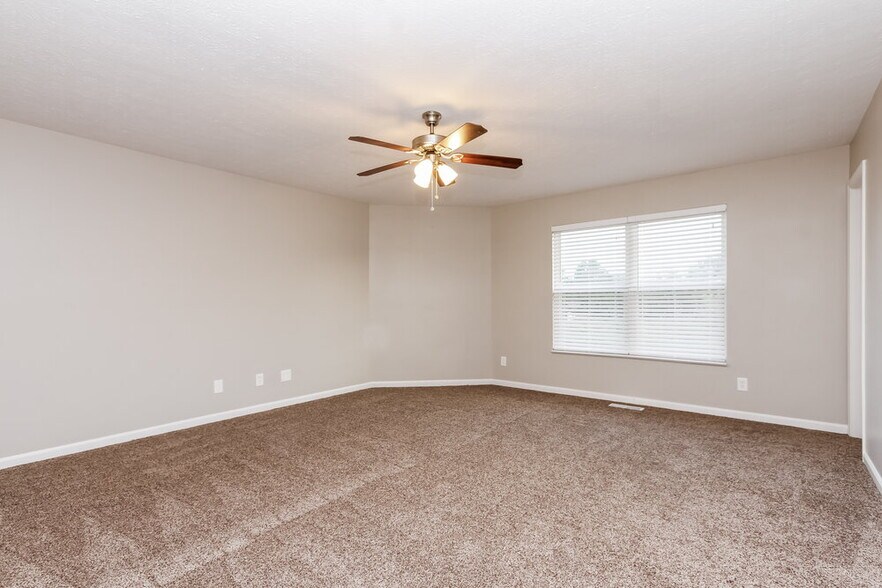 Building Photo - 8047 Twin River Dr
