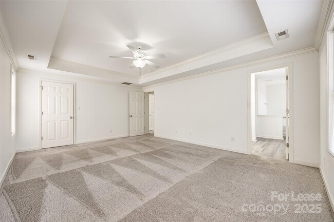 Building Photo - 4505 Hampstead Heath Dr