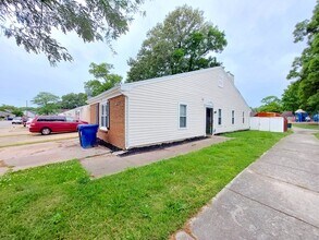 Building Photo - Beautiful Virginia Beach TownHome | 3BR, 2BA