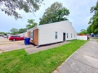 Building Photo - Beautiful Virginia Beach TownHome | 3BR, 2BA