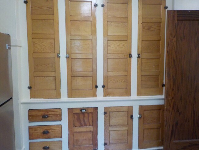 Building Photo - 969 Lancaster Ave