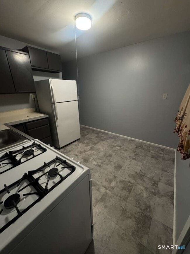 Building Photo - 33 Cannon Rd