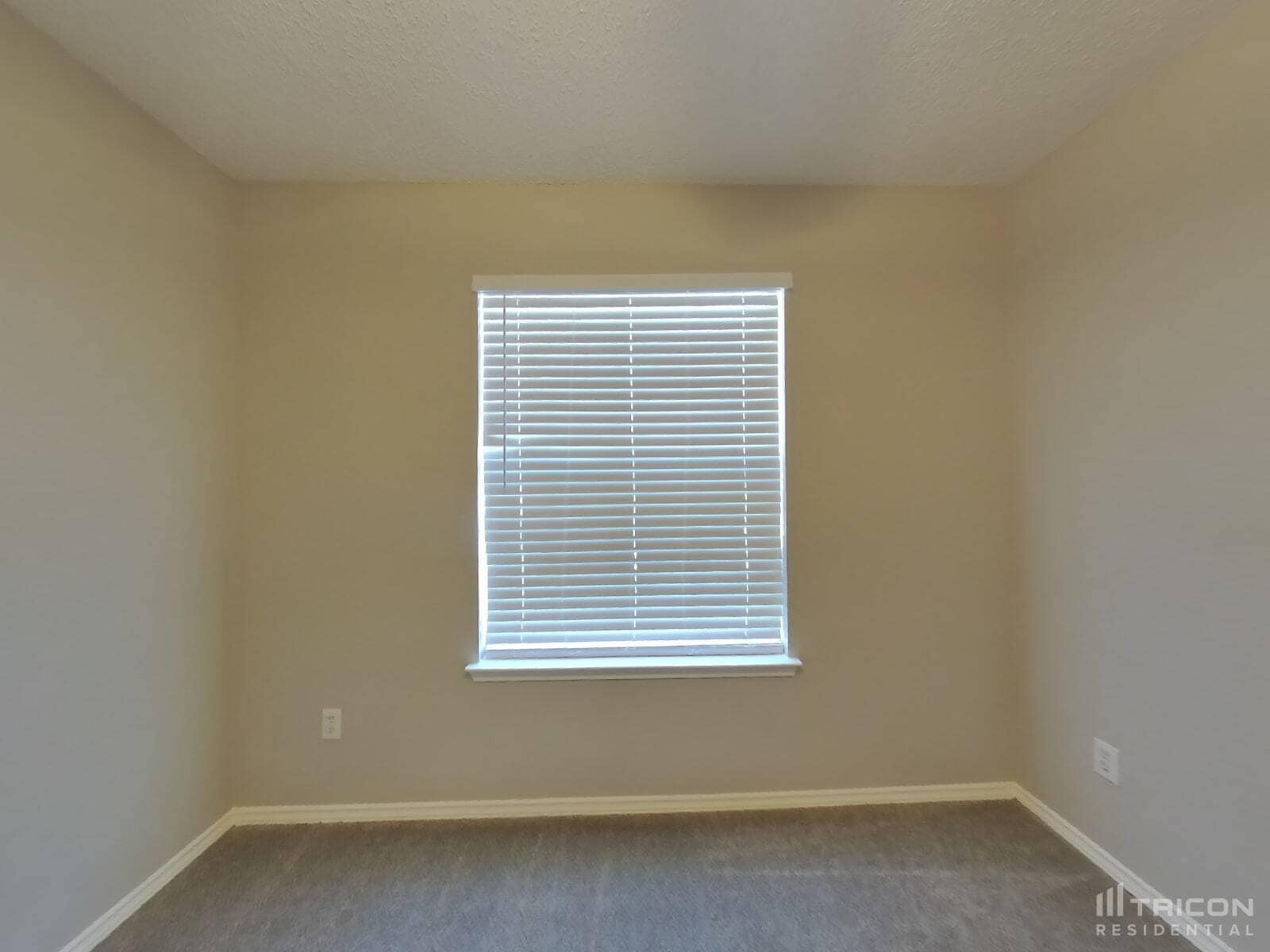 Building Photo - 1129 Cumberland Dr