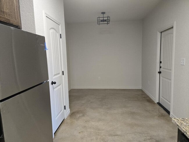 Building Photo - 209 Stillhouse Rd