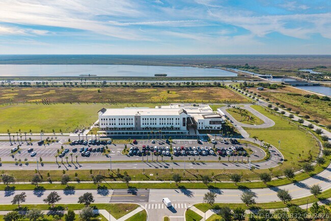 Building Photo - 1406 Arrowhead Point Rd