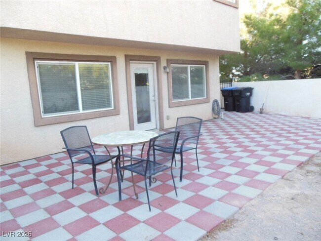 Building Photo - 334 Cart Crossing Way