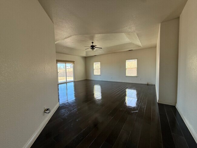 Building Photo - 10350 Mesquite St