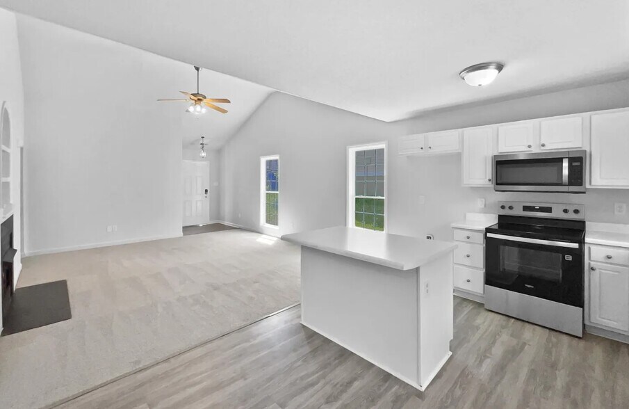 Building Photo - 5612 Tealbrook Dr