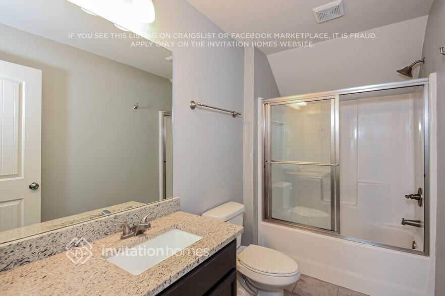 Building Photo - 5853 Ridgedale Ct