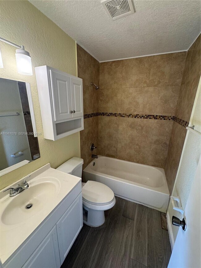 Building Photo - 1101 Prospect Rd