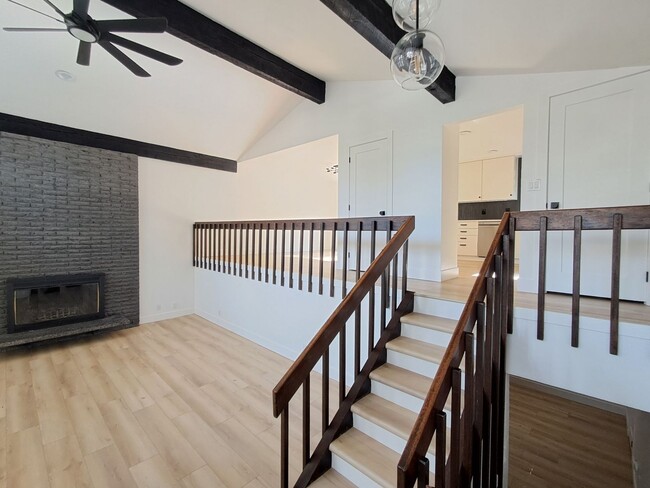 Building Photo - $3,200 -5 Bed / 3 Bath- Home with Fully Fe...