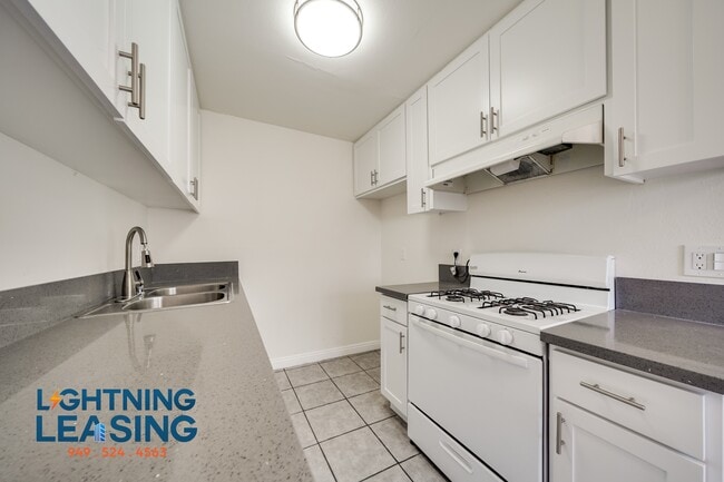 Building Photo - 6548 Sepulveda Blvd