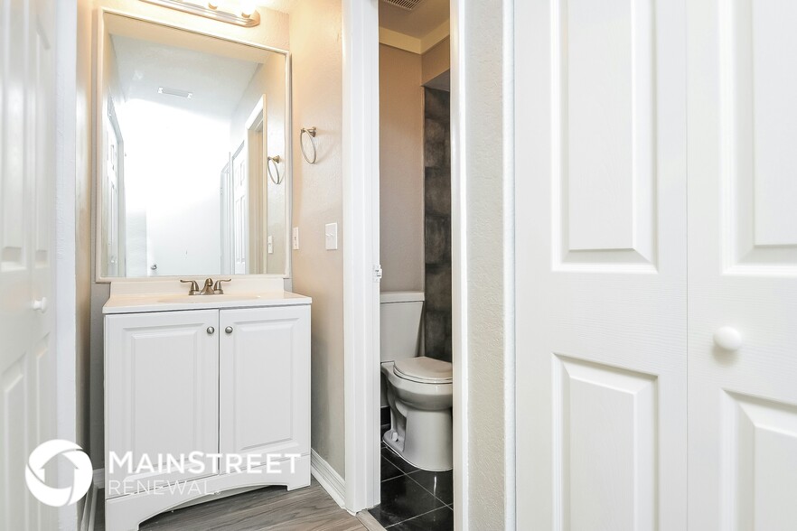 Building Photo - 1625 Crossridge Dr