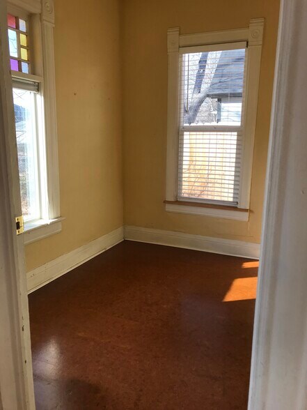 Building Photo - 103 W Cannon St