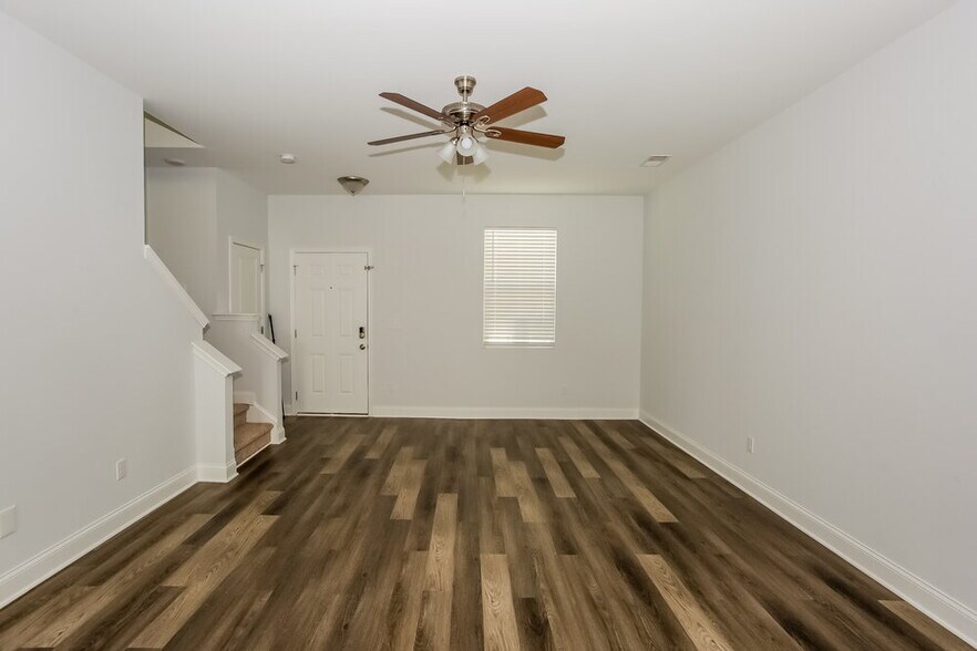 Building Photo - 519 Granby Cir