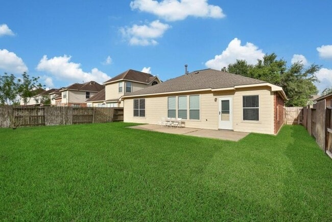 Building Photo - 815 McIntosh Bend Dr