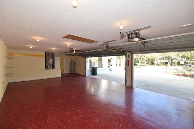 Building Photo - 17 Oasis Cir