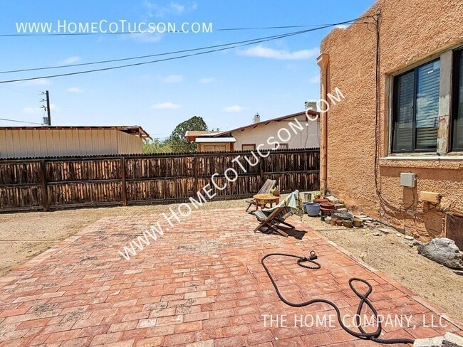 Building Photo - 542 E Speedway Blvd