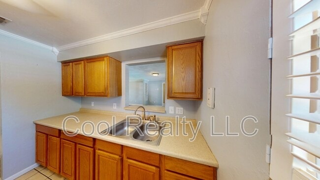 Building Photo - 1648 Rhonda Dr