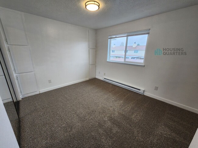 Building Photo - 2107 N Houk Rd