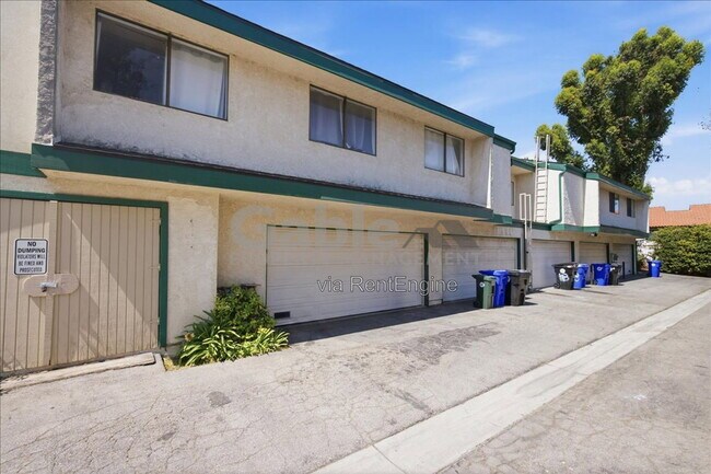 Building Photo - 23554 Newhall Ave