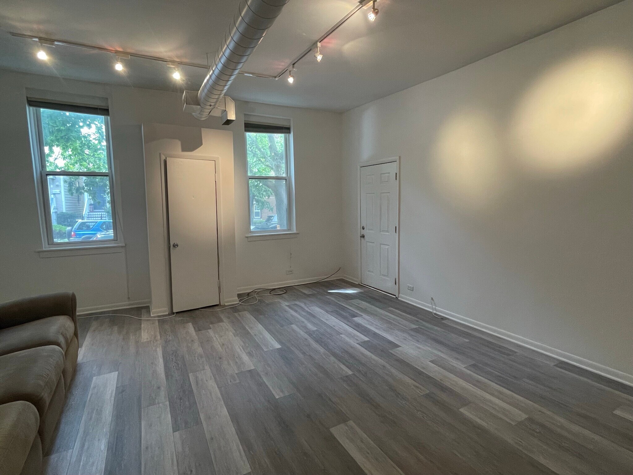 Building Photo - 1844 W Henderson St