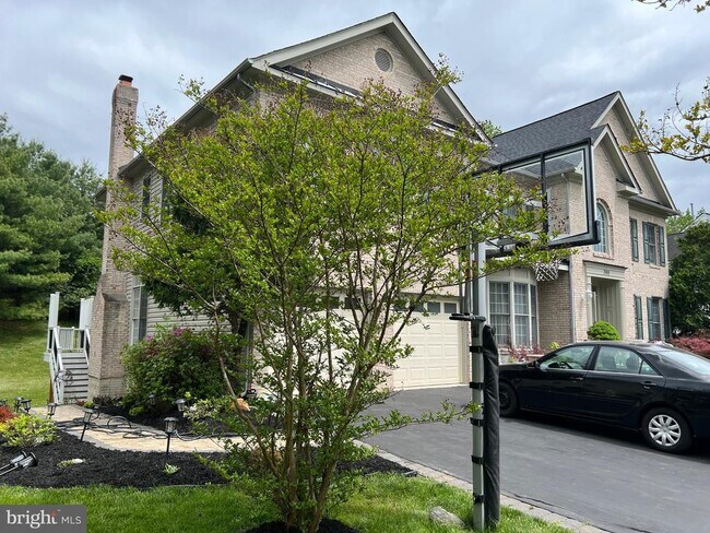 Building Photo - 3911 Arbor Crest Way